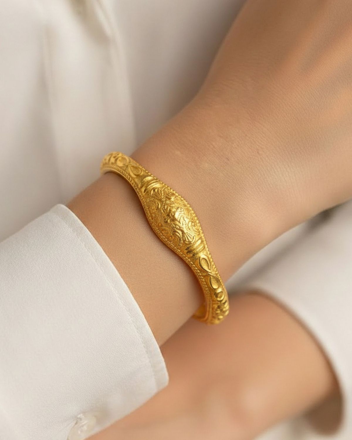 Rajasi Cuff Bangle