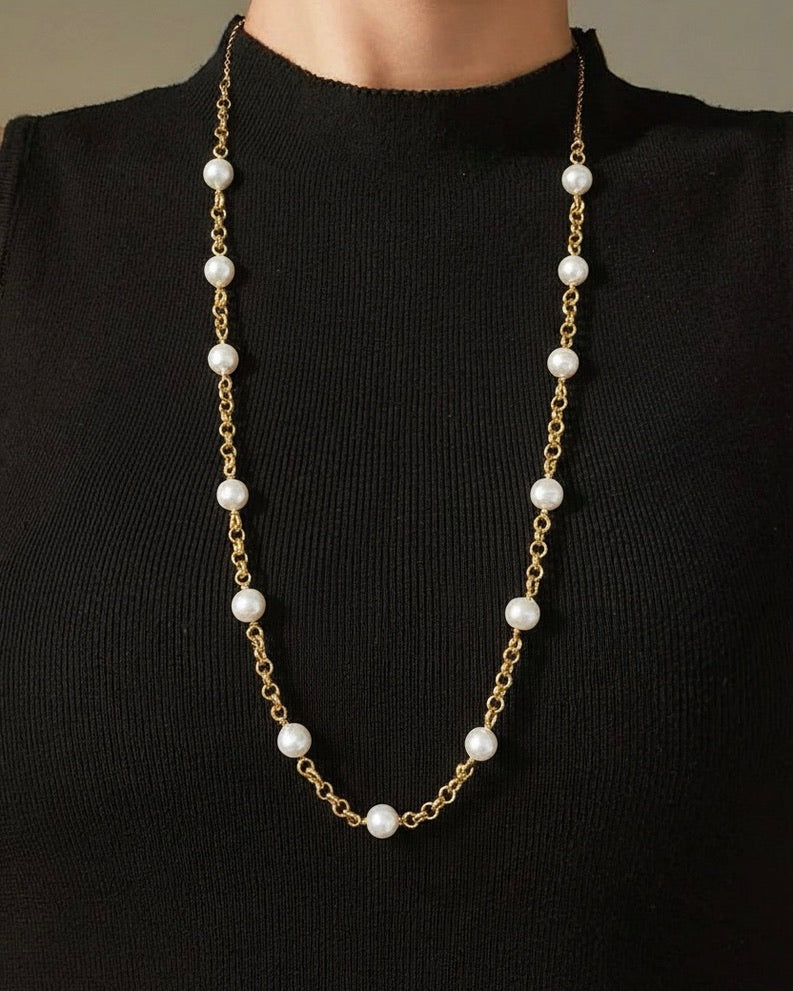 Lustre pearl Necklace