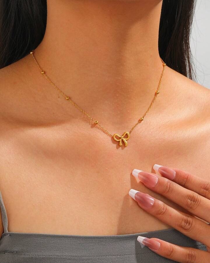 Minimal Bow Pendant Necklace