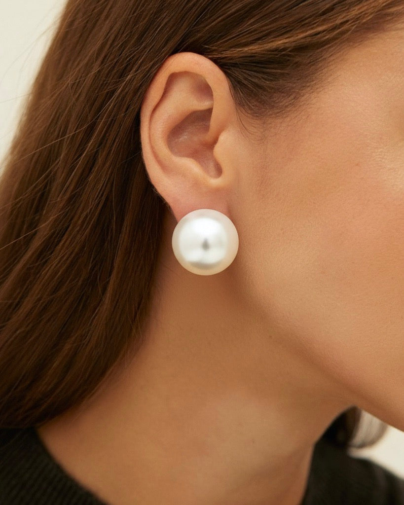 Noor Pearl Studs