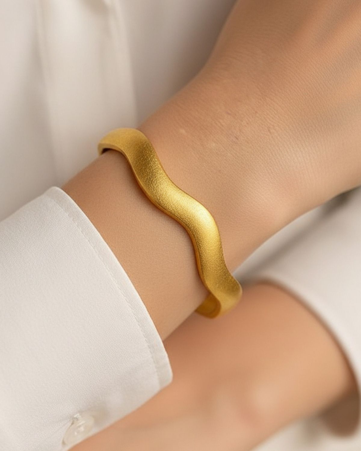 Vritti Wave bangle