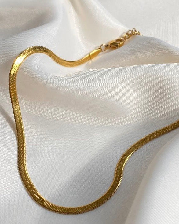 Snake chain necklace