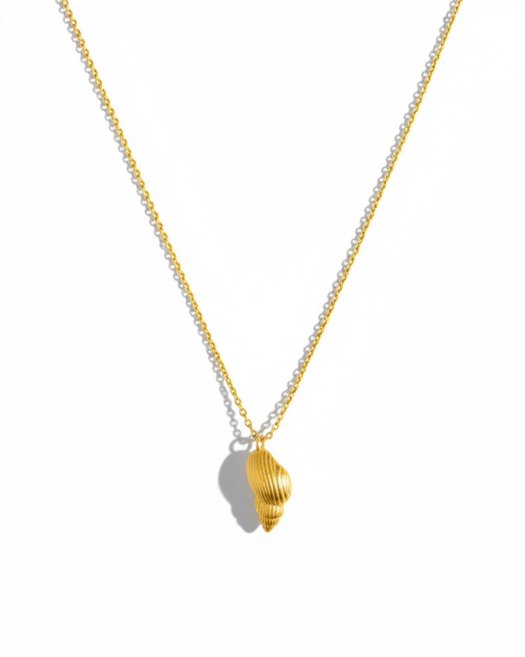 Shell Pendant Necklace