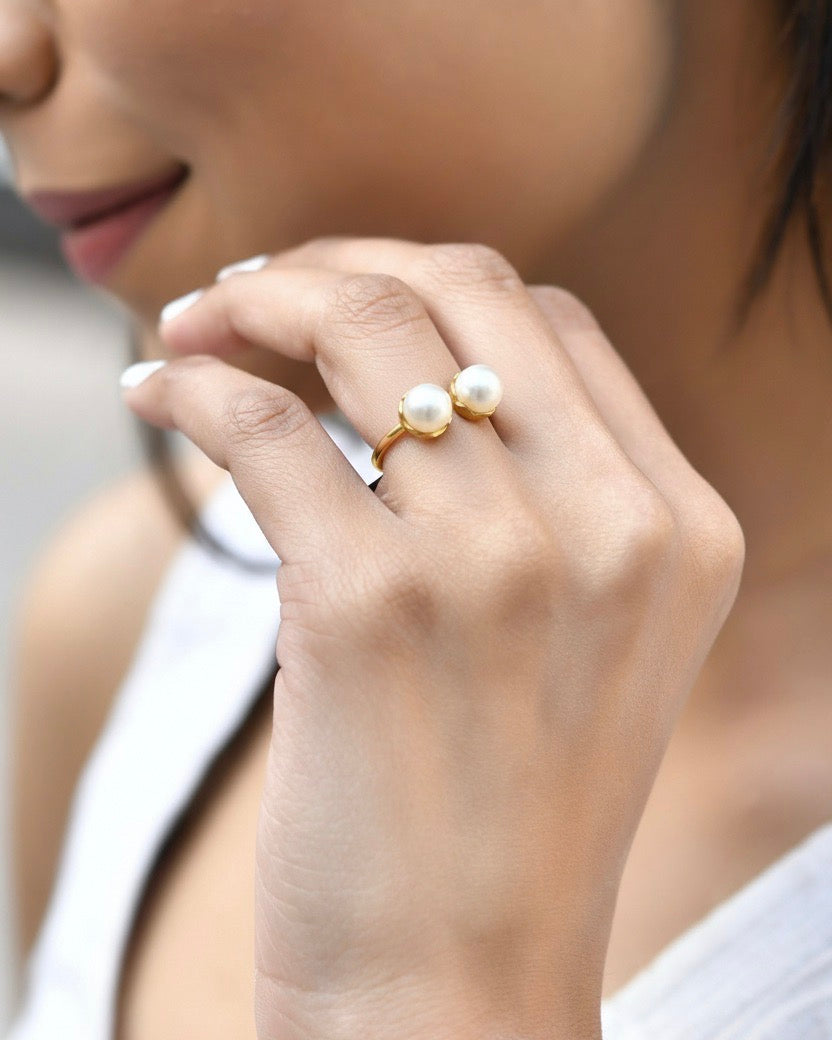 dual pearl ring